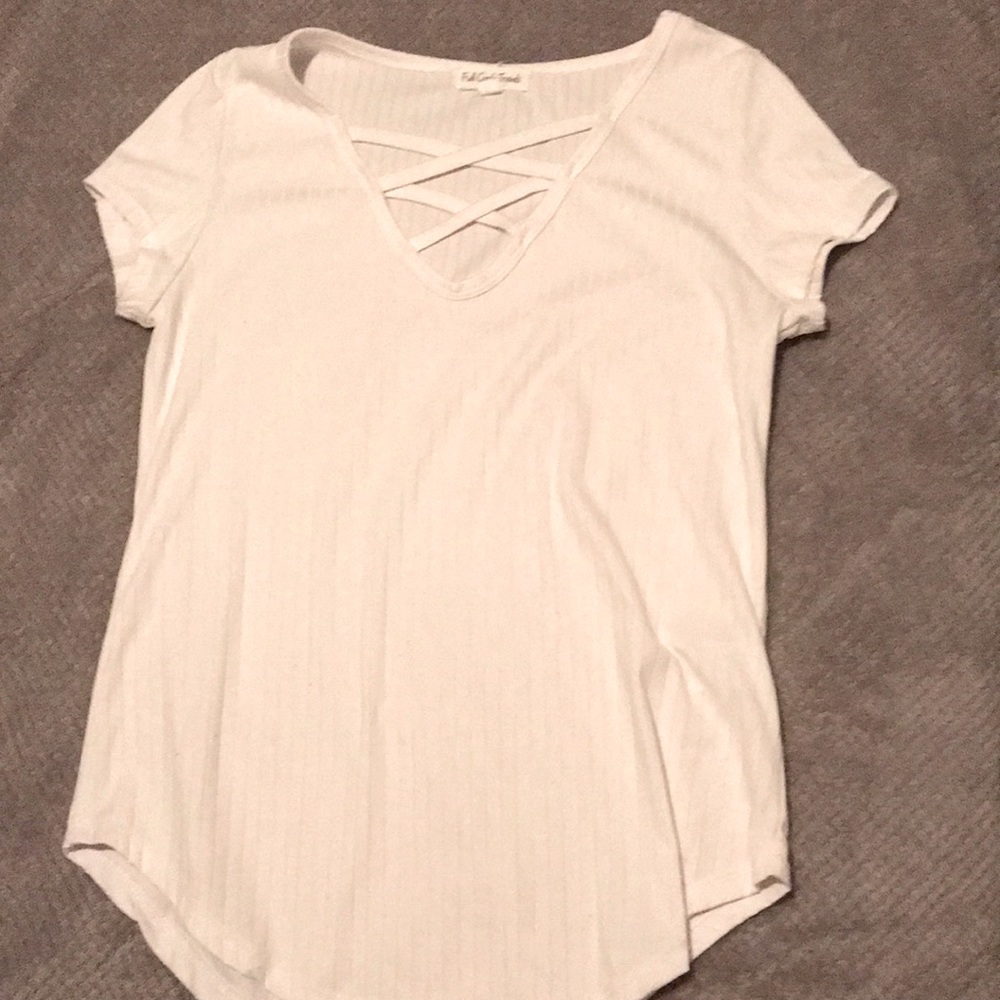 Full Circle Trends Large White T